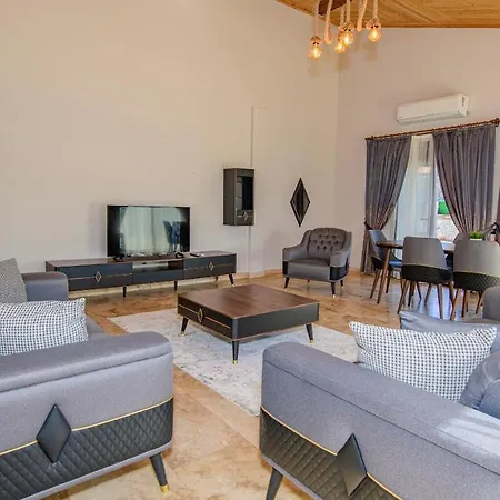 Βίλα Arzu - 3 Bedroom In Kayakoey Oeluedeniz Φετιγιέ