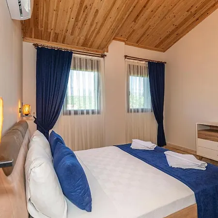 Villa Arzu - 3 Bedroom In Kayakoey Oeluedeniz Fethiye